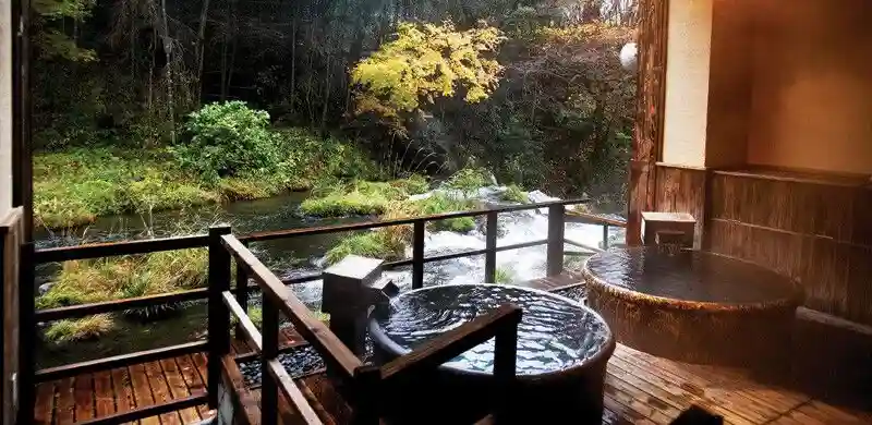 Remote mountain onsen with open-air stone bath in Yamanashi